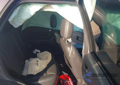 2011 Ford Escape Limited из США, поврежденный, VIN 1FMCU0EG9BKC51965